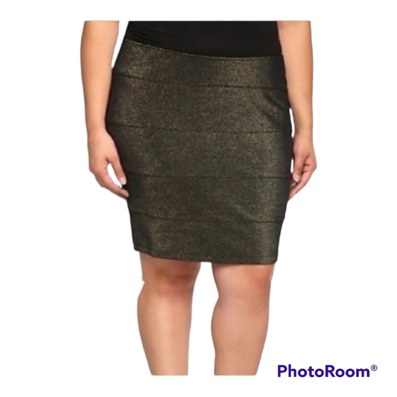 torrid Dresses & Skirts - Torrid Mini Skirt Size 4X